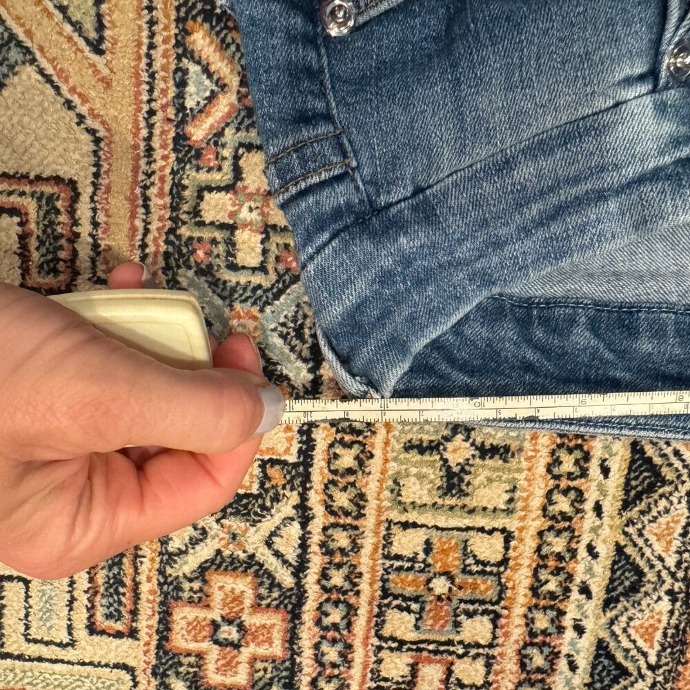 Good American Jeans - Picture 4 of 6